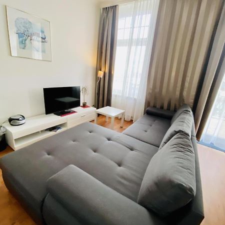 Doppelzimmer Humidor, Direkt Am Alten Strom Росток Екстериор снимка