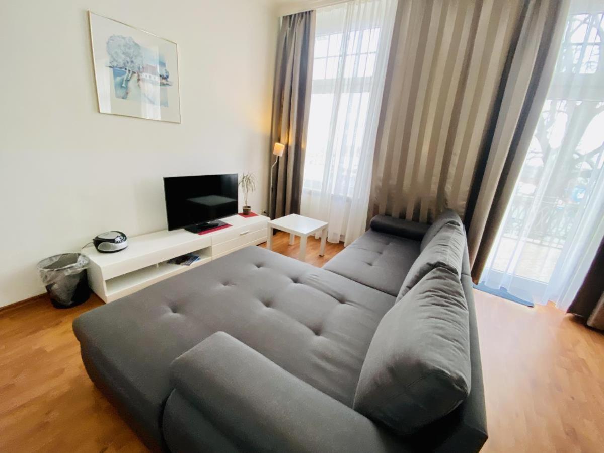 Doppelzimmer Humidor, Direkt Am Alten Strom Росток Екстериор снимка